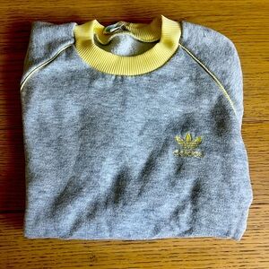 Vintage adidas sweatshirt